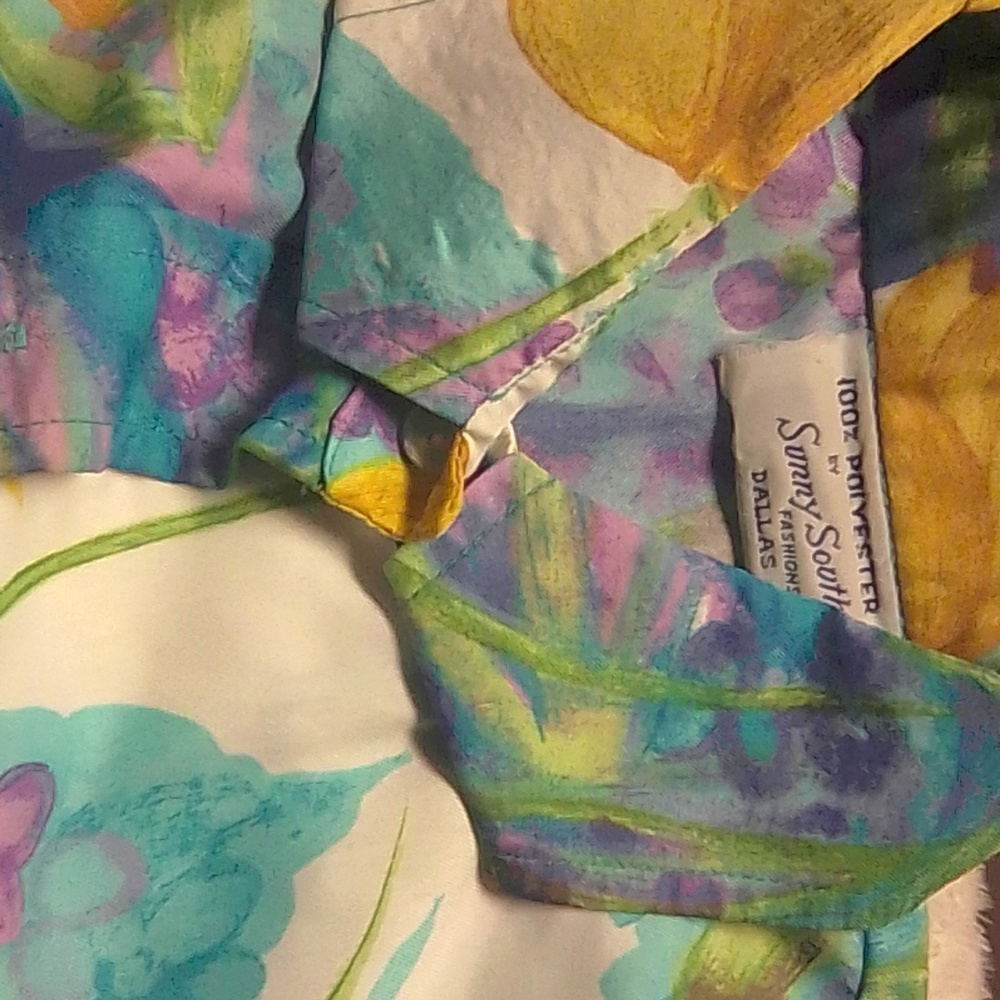 Button up blouse - Picture 2 of 3